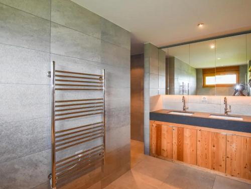 magnifique chalet au centre -Ax33
