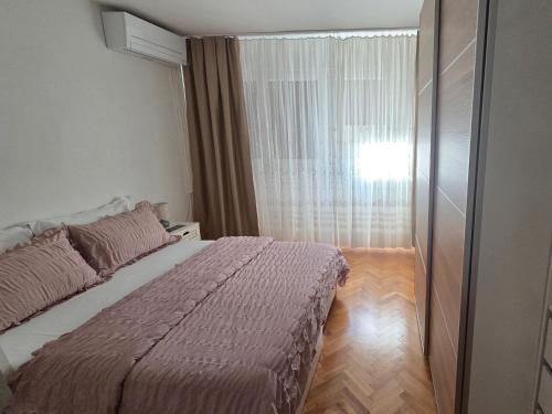 Apartment Adi