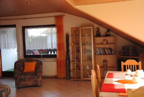 Ruang duduk di Ferienwohnung Rosengarten