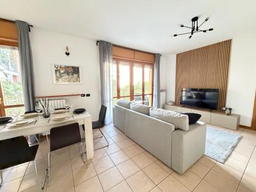 Spacious 2-Bedroom Apartment with Large Terrace