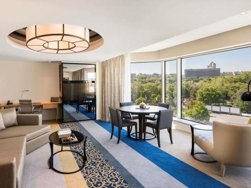 Deluxe Suite Garden View