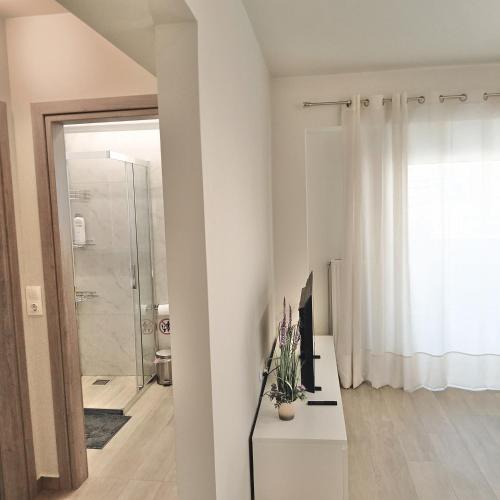 Helios House - New Build - 2Bedrooms & Parking