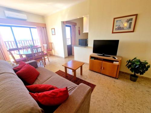 Golden Sea - Stunning View-Big Balcony-2 Bedrooms
