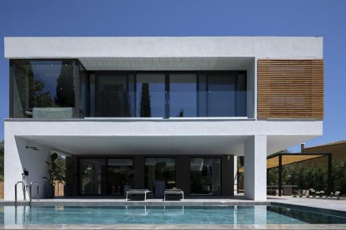 La Fortuna Villa - Award Winning Luxury Villa Close to Corfu Town