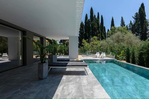 La Fortuna Villa - Award Winning Luxury Villa Close to Corfu Town