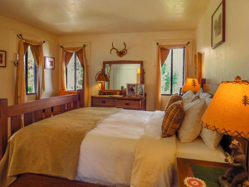 Gallery image of Topanga Canyon Inn Bed and Breakfast in Topanga