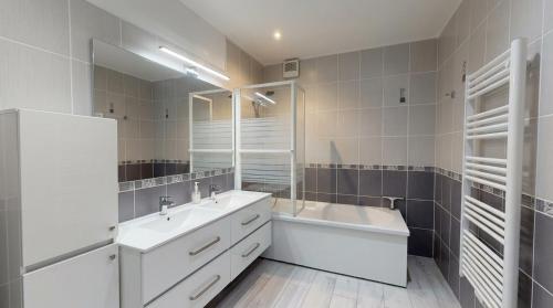 Goussiez, 3 bedrooms, Spacious, Netflix