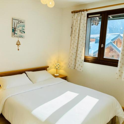 Bright with balcony views of Mont Blanc Parking