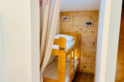 Bright with balcony views of Mont Blanc Parking
