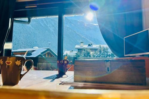 Bright with balcony views of Mont Blanc Parking