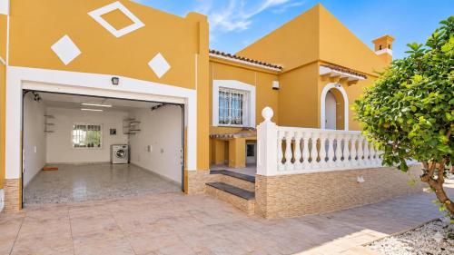 Agradable villa con piscina