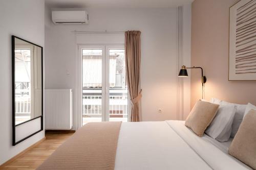 Acropolis 3BR Grand Residence by UPSTREET