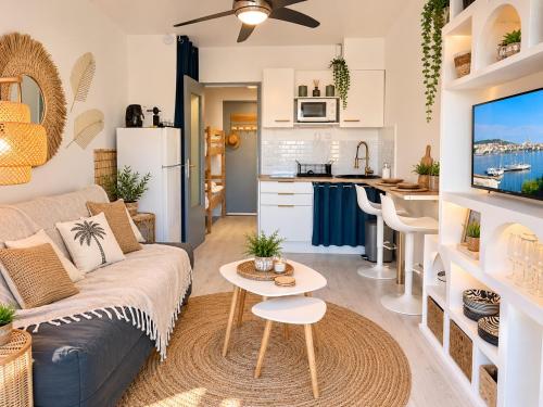 Studio vue port et mer Cap d'Agde île des Pêcheurs