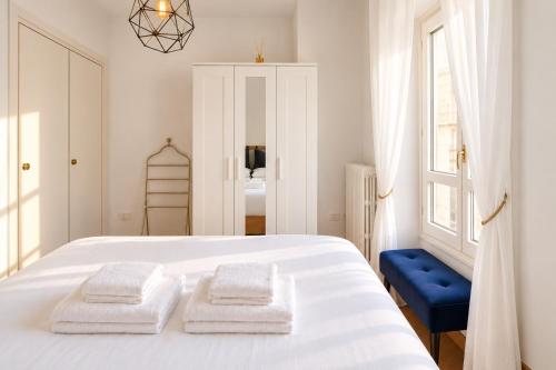 The Boutique Houses - Tram 2 direct to Duomo & Navigli - Milan City Center