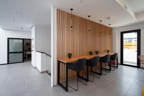 Residencia & Suites REST Triana Alfareria 100