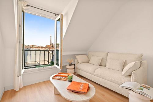 Appartement de luxe sous les toits Tour Eiffel - 1BDR-4P