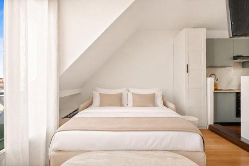 Appartement de luxe sous les toits Tour Eiffel - 1BDR-4P
