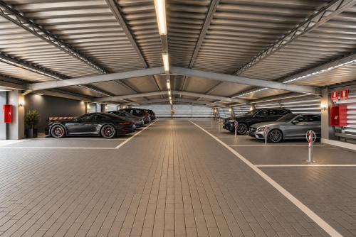 The Boutique Houses - Galleria with Private Parking - Milan City Center Duomo