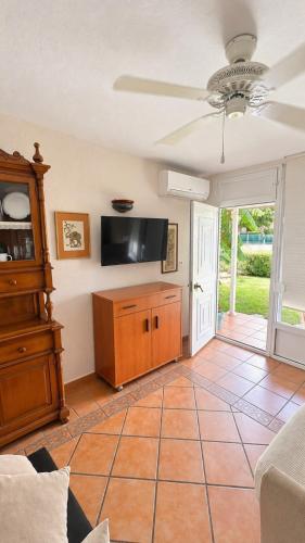 Evans Realty DN Bungalow & Piscina & Terraza & AC