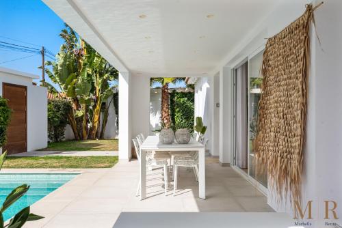 Beachfront Villa Casa Blanca Ref #31