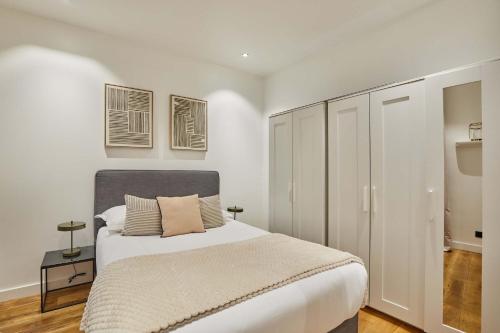 Charming Apartment Champs Elysees Montaigne