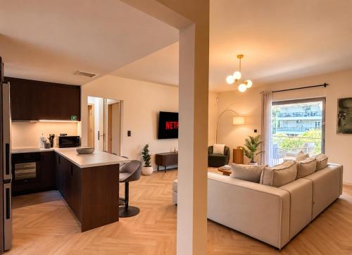 Grand Lux Residence in Glyfada Center