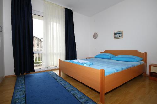 Afbeelding uit fotogalerij van Apartments Lončar in Gradac