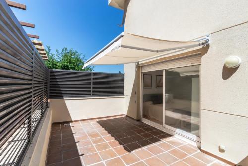 Apartment with Private Terrace, Pinar del Rey - Madrid