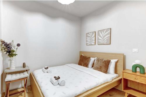 Luxury Paris Duplex 2BDR-6P - Bath and Billard