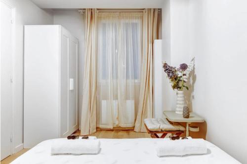 Luxury Paris Duplex 2BDR-6P - Bath and Billard
