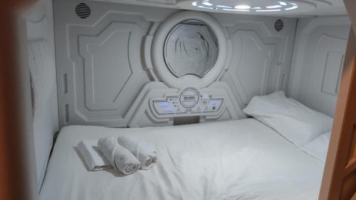 gao hostel capsules
