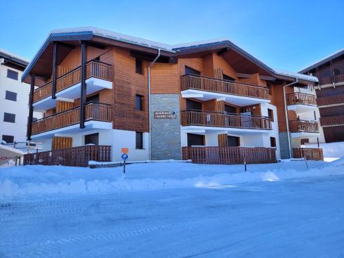 Appartement rénové pour 4 pers, proche centre, parking