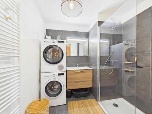 Superbe Appartement 4 Étoiles, 2 Chambres, Proche Pistes, Balcon, Parking, Ski & Vélo