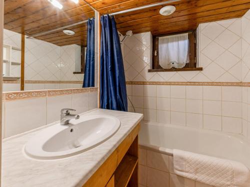 Appartement 2 pièces avec balcon exposé sud, au cœur de Val-d'Isère et proche des pistes