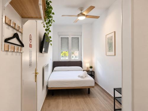 Aliaga Rooms