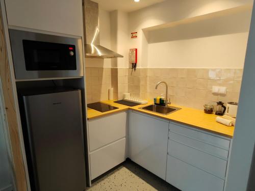 Lagos Historic Heart - 1BR Apartment