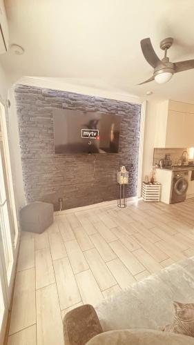 Perfect Holiday Tuton House