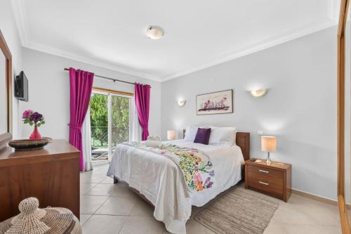 Boavista Lakeview | Golf & Pool Retreat
