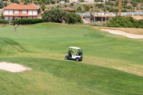 Boavista Lakeview | Golf & Pool Retreat