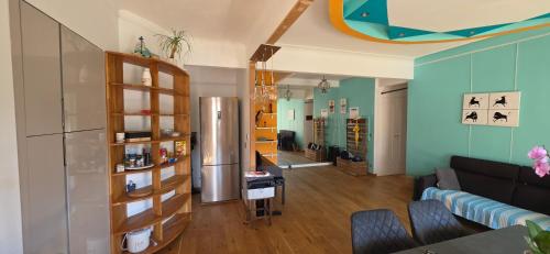 Elena Residence -- 3 Rooms--Balcony & Terrace