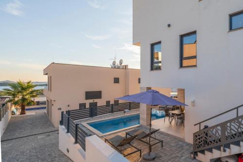 Villa NeRu Vodice- Private Heated Pool & Sea View