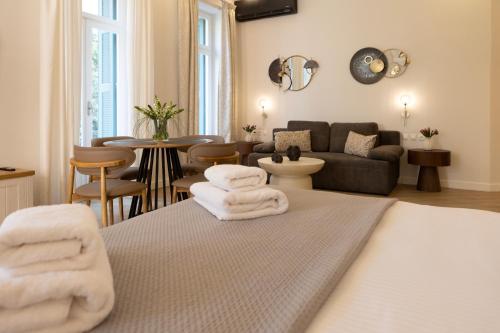 Aioliki Suites