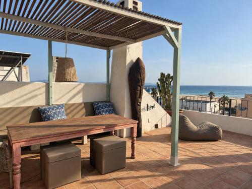 Penthouse with terrace and oceanfront views