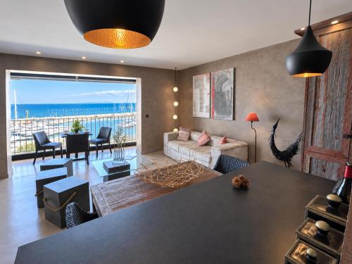 Port de Hyères - Terrasse vue mer, 2 SDB & parking privé - Plage à piéd