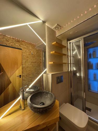 Queen's bedroom by Principe Pio