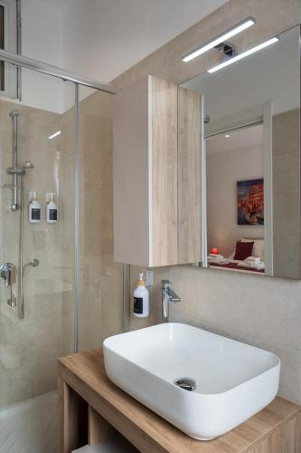 Luxury Maison-Metro Malatesta