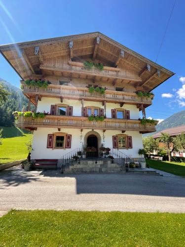 Landhaus Kumbichl - Fam. Kröll