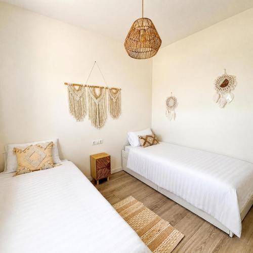 New 3-Bedroom Apartment with Panoramic Views Pool Gym & Parking in Habitat Valle Romano