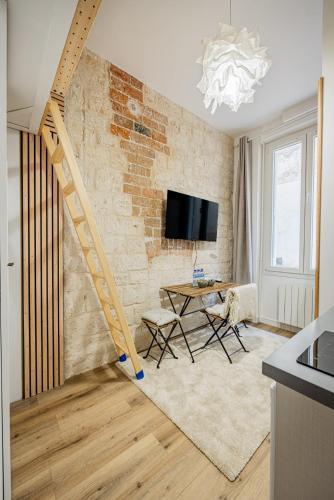 Batignolles Cozy Renovated Studio