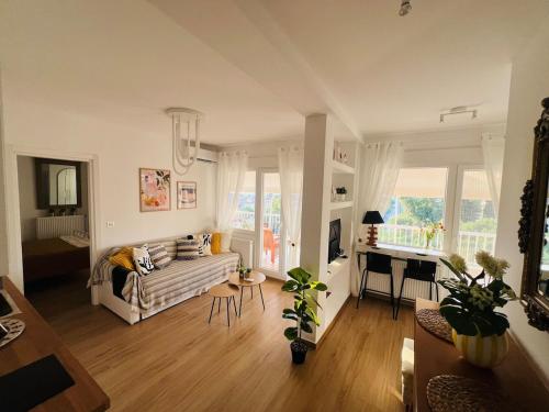 SKG City View Central & Panoramic Penthouse